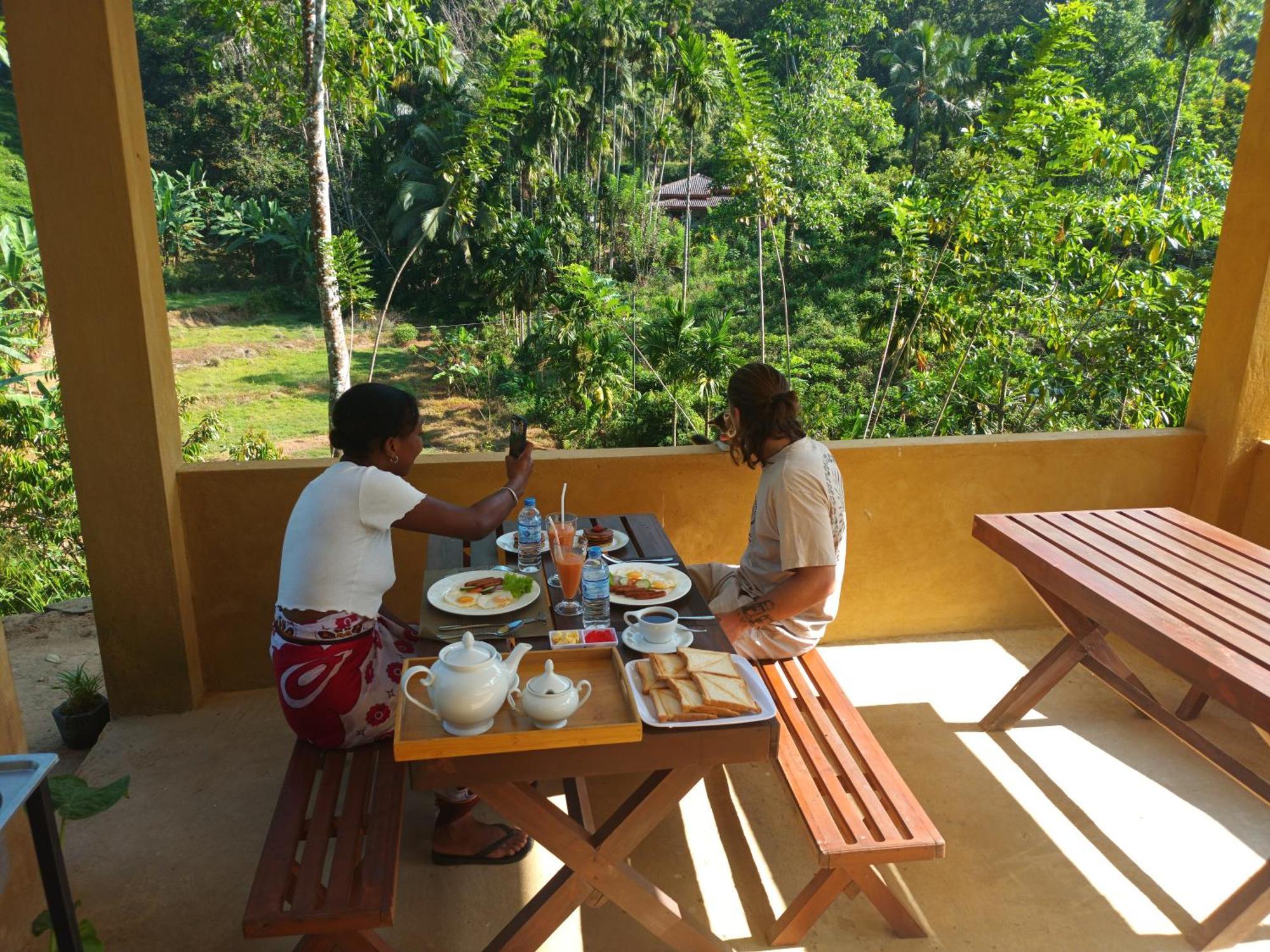 Sunshine Forest Lodge - Sinharaja เดนิยายา ภายนอก รูปภาพ